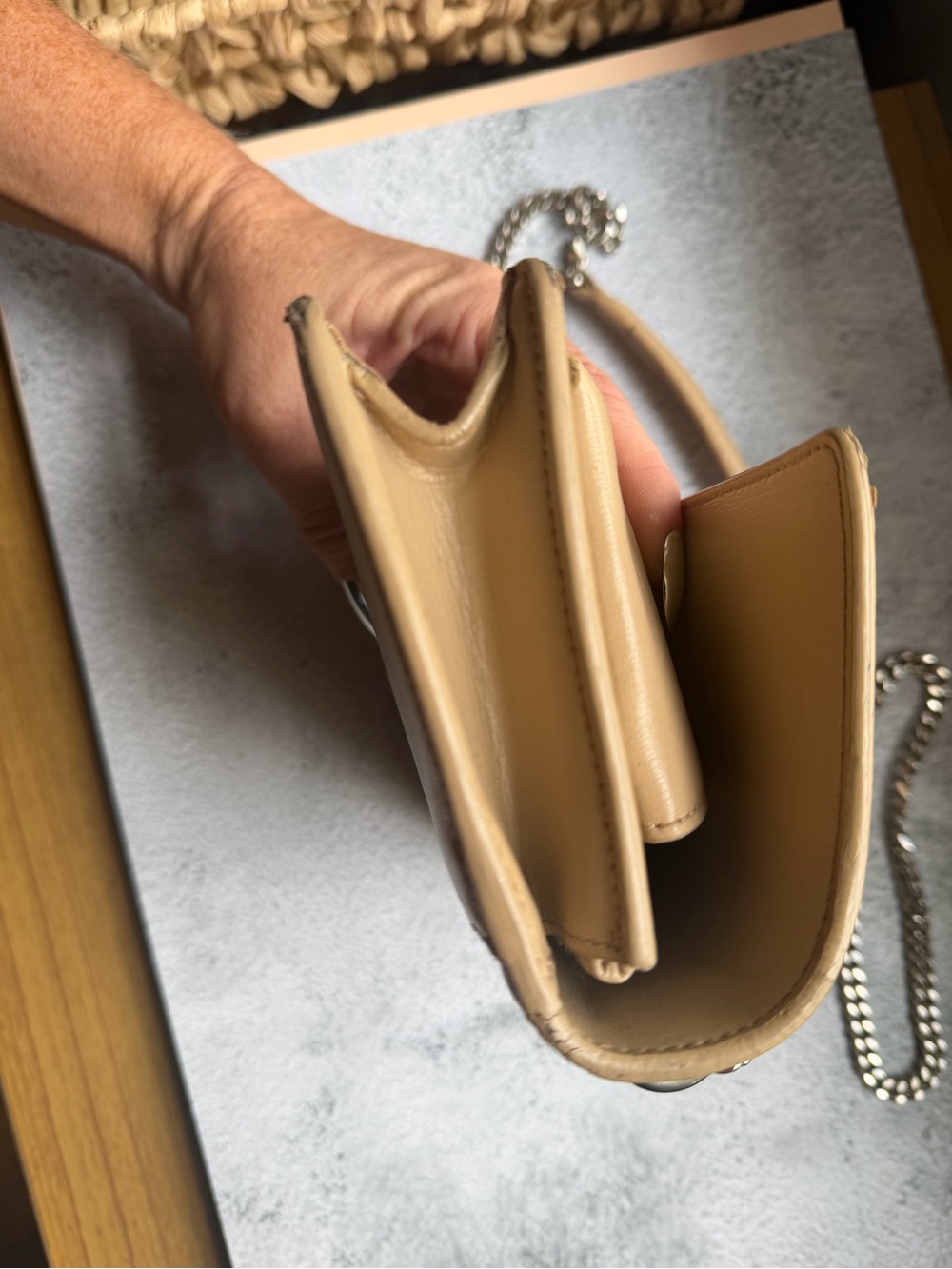 Saint Laurent Beige Monogram leather bag - Picture 9 of 16
